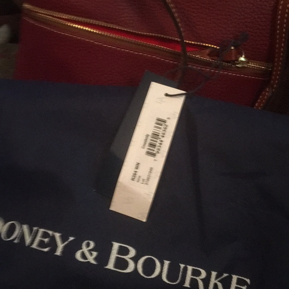 Dooney & Bourke - Picture 5 of 5